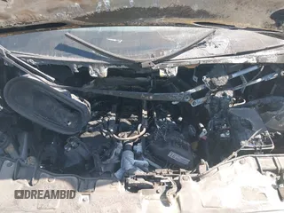 2017 Ford Transit z VIN 1FTYR1ZM7HKA42038, wystawiony jako IAAI lot #42348768 z przebiegiem Nie podano mil oraz . Historia ofert i sprzedaży dostępna na DreamBid. Obrazek 10.