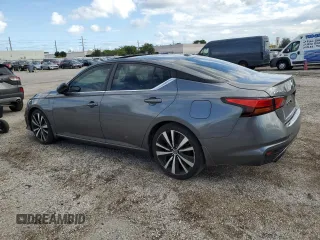 2022 Nissan Altima 2.0 SR with VIN 1N4AL4CV3NN310654, listed as a Copart auction lot 77949304 with 69,558 mi miles and Salvage Title. Bid and sale history available at carsss.com. Image 2.