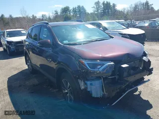 2018 Toyota RAV4 XLE with VIN 2T3RFREV9JW732171, listed as a IAAI auction lot 41921103 with 23,742 mi miles. Bid and sale history available at carsss.com. Image 14.