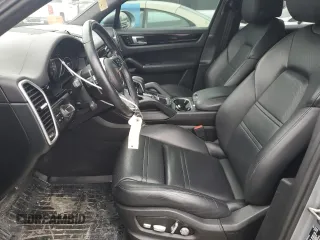2020 Porsche Cayenne S z VIN WP1AB2AY4LDA27129, wystawiony jako Copart lot #45049784 z przebiegiem 36 506 mil mil oraz . Historia ofert i sprzedaży dostępna na DreamBid. Obrazek 7.
