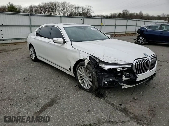 2020 BMW 7 Series 740i with VIN WBA7T2C02LCE43427, listed as a Copart auction lot 84253634 with 61,180 mi miles and Salvage Title. Bid and sale history available at carsss.com. Image 11.