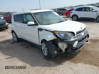 2016 Kia Soul + z VIN KNDJP3A59G7855938, wystawiony jako IAAI lot #41980086 z przebiegiem 118 075 mil mil oraz . Historia ofert i sprzedaży dostępna na DreamBid. Obrazek 1.