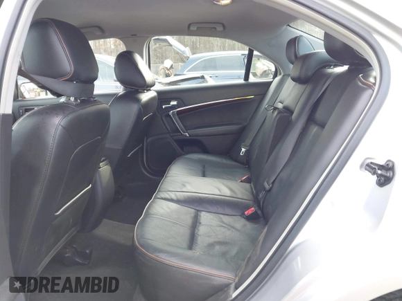 2011 Lincoln MKZ with VIN 3LNHL2GCXBR758450, listed as a IAAI auction lot 41697538 with 90,430 mi miles and . Bid and sale history available at DreamBid. Image 8.
