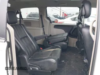 2013 Chrysler Town & Country Touring with VIN 2C4RC1BG7DR629829, listed as a IAAI auction lot 42152230 with 188,473 mi miles. Bid and sale history available at carsss.com. Image 8.