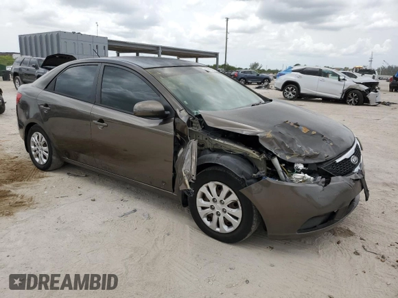 2011 Kia Forte EX with VIN KNAFU4A29B5460251, listed as a Copart auction lot 62419584 with 176,385 mi miles and Salvage Title. Bid and sale history available at carsss.com. Image 4.