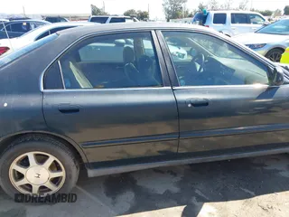 1994 Honda Accord EX with VIN JHMCD5652RC096984, listed as a IAAI auction lot 41734743 with 199,052 mi miles. Bid and sale history available at carsss.com. Image 13.