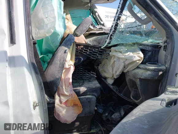 2022 Ford Transit z VIN 1FDBF6Z86NKA40450, wystawiony jako IAAI lot #41768046 z przebiegiem Nie podano mil oraz . Historia ofert i sprzedaży dostępna na DreamBid. Obrazek 5.