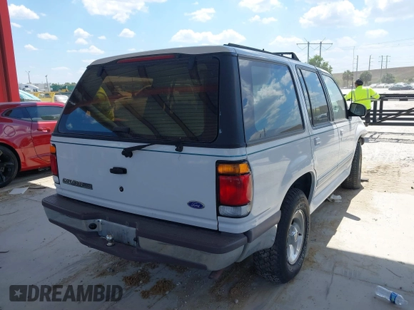 1995 Ford Explorer Eddie Bauer z VIN 1FMDU34X8SUC30858, wystawiony jako IAAI lot #41899260 z przebiegiem 85 842 mil mil oraz . Historia ofert i sprzedaży dostępna na DreamBid. Obrazek 4.