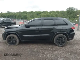 2018 Jeep Grand Cherokee Laredo с VIN 1C4RJFAG0JC405486, выставлен на аукционе IAAI как лот 42331951 с пробегом 92 795 миль миль и . История ставок и продаж доступна на DreamBid. Изображение 14.
