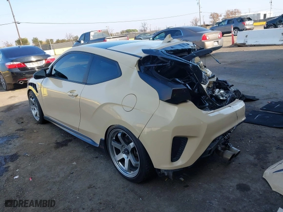 2019 Hyundai Veloster Turbo R-Spec with VIN KMHTH6ABXKU015198, listed as a IAAI auction lot 41013929 with 79,724 mi miles. Bid and sale history available at carsss.com. Image 3.