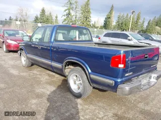 1999 Chevrolet S-10 LS with VIN 1GCCS19X9XK206722, listed as a IAAI auction lot 41763098 with 127,684 mi miles. Bid and sale history available at carsss.com. Image 3.