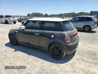 2009 MINI Hardtop S z VIN WMWMF73559TX40670, wystawiony jako Copart lot #62862795 z przebiegiem Nie podano mil oraz Czysty tytuł • Clean title. Historia ofert i sprzedaży dostępna na DreamBid. Obrazek 2.