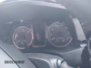 2019 Toyota Tacoma SR z VIN 3TMCZ5AN6KM283675, wystawiony jako IAAI lot #41245232 z przebiegiem 35 337 mil mil oraz . Historia ofert i sprzedaży dostępna na DreamBid. Obrazek 7.