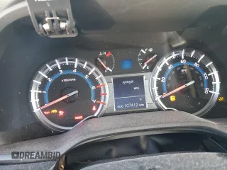 2018 Toyota 4Runner SR5 z VIN JTEBU5JR8J5485222, wystawiony jako Copart lot #52633325 z przebiegiem 107 412 mil mil oraz Szkoda całkowita • Salvage title. Historia ofert i sprzedaży dostępna na DreamBid. Obrazek 9.