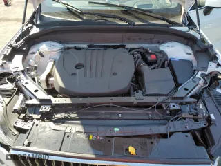 2023 Volvo XC60 Ultimate Bright Theme with VIN YV4L12DF6P1313169, listed as a Copart auction lot 48658935 with 5,829 mi miles and Salvage Title. Bid and sale history available at carsss.com. Image 13.