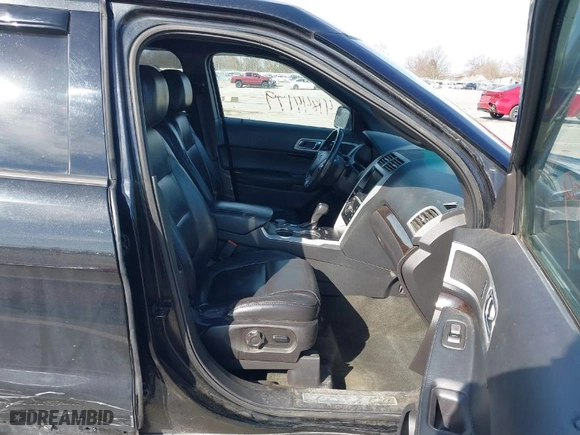 2014 Ford Explorer Limited with VIN 1FM5K8F83EGC24711, listed as a IAAI auction lot 41844179 with 164,249 mi miles. Bid and sale history available at carsss.com. Image 5.