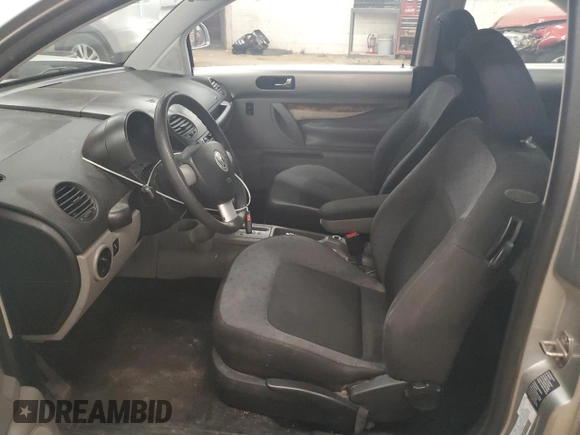 2000 Volkswagen Beetle GLS с VIN 3VWCA21C6YM444567, выставлен на аукционе Copart как лот 58412075 с пробегом 186 451 миль миль и Списание • Salvage title. История ставок и продаж доступна на DreamBid. Изображение 7.