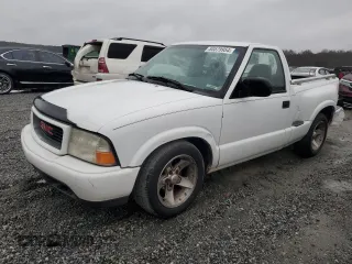 2001 GMC Sonoma SL with VIN 1GTCS145418119062, listed as a Copart auction lot 80579954 with 76,295 mi miles and Salvage Title. Bid and sale history available at carsss.com. Image 1.