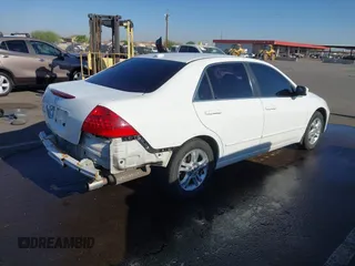 2006 Honda Accord EX-L z VIN 1HGCM56876A170694, wystawiony jako IAAI lot #42299743 z przebiegiem 182 601 mil mil oraz . Historia ofert i sprzedaży dostępna na DreamBid. Obrazek 4.
