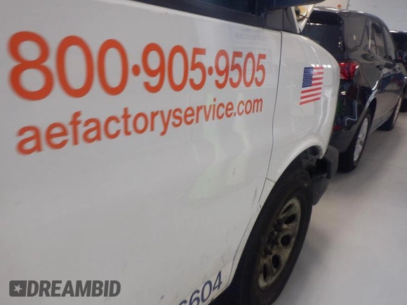 2014 Chevrolet Express Cargo z VIN 1GCSGAFXXE1166574, wystawiony jako IAAI lot #42353832 z przebiegiem 185 789 mil mil oraz . Historia ofert i sprzedaży dostępna na DreamBid. Obrazek 1.
