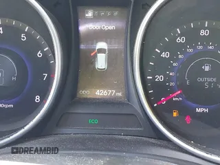 2014 Hyundai Santa Fe z VIN 5XYZUDLB3EG226857, wystawiony jako IAAI lot #41917762 z przebiegiem 42 677 mil mil oraz . Historia ofert i sprzedaży dostępna na DreamBid. Obrazek 15.