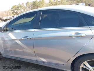 2013 Hyundai Sonata SE with VIN 5NPEC4AC9DH647065, listed as a IAAI auction lot 41636762 with 148,669 mi miles. Bid and sale history available at carsss.com. Image 15.