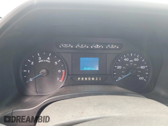 2017 Ford F-250 XL z VIN 1FTBF2A65HEE73526, wystawiony jako Copart lot #43998355 z przebiegiem 181 031 mil mil oraz Czysty tytuł • Clean title. Historia ofert i sprzedaży dostępna na DreamBid. Obrazek 9.