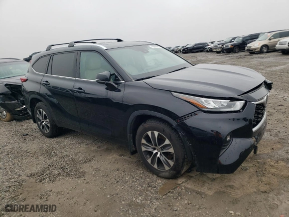2020 Toyota Highlander XLE with VIN 5TDHZRBH0LS511869, listed as a Copart auction lot 43069265 with 107,098 mi miles and Salvage Title. Bid and sale history available at carsss.com. Image 4.