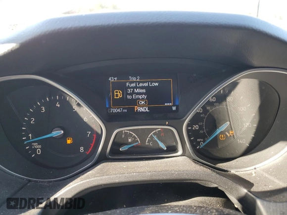 2016 Ford Focus SE z VIN 1FADP3F2XGL399943, wystawiony jako Copart lot #46472415 z przebiegiem 70 047 mil mil oraz Szkoda całkowita • Salvage title. Historia ofert i sprzedaży dostępna na DreamBid. Obrazek 9.