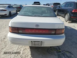 1993 Toyota Camry LE with VIN 4T1SK12E9PU220155, listed as a Copart auction lot 88475235 with 327,907 mi miles and Clean Title. Bid and sale history available at carsss.com. Image 6.