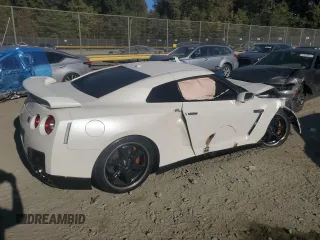 2010 Nissan GT-R Premium z VIN JN1AR5EF4AM231033, wystawiony jako Copart lot #76923304 z przebiegiem 85 706 mil mil oraz Szkoda całkowita • Salvage title. Historia ofert i sprzedaży dostępna na DreamBid. Obrazek 3.
