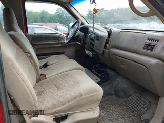 2000 Ford F-250 XL with VIN 1FTNX21FXYEC57021, listed as a IAAI auction lot 42674090 with 221,950 mi miles and . Bid and sale history available at DreamBid. Image 5.