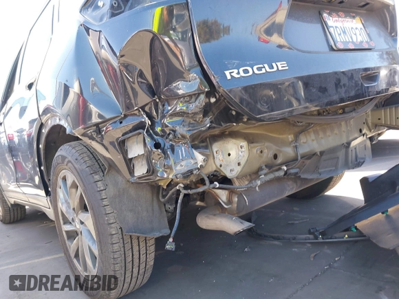 2016 Nissan Rogue SV with VIN 5N1AT2MT6GC798620, listed as a IAAI auction lot 41900042 with 107,597 mi miles. Bid and sale history available at carsss.com. Image 6.