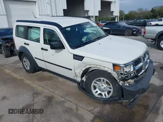2008 Dodge Nitro SXT z VIN 1D8GT28K98W113494, wystawiony jako IAAI lot #41728030 z przebiegiem 31 397 mil mil oraz . Historia ofert i sprzedaży dostępna na DreamBid. Obrazek 1.