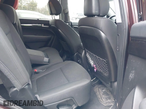 2015 Kia Sorento LX with VIN 5XYKTDA76FG648237, listed as a IAAI auction lot 41717261 with 163,845 mi miles. Bid and sale history available at carsss.com. Image 8.