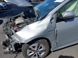 2017 Toyota Prius Two with VIN JTDKBRFU5H3047469, listed as a IAAI auction lot 41845172 with 233,688 mi miles. Bid and sale history available at carsss.com. Image 18.
