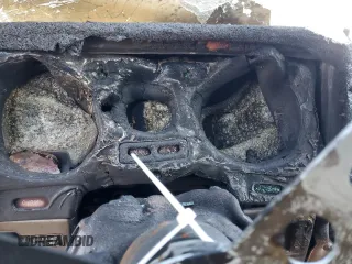 1987 Toyota Land Cruiser z VIN JT3FJ60G4H1135841, wystawiony jako Copart lot #88982685 z przebiegiem Nie podano mil oraz Nie do naprawy • Non repairable. Historia ofert i sprzedaży dostępna na DreamBid. Obrazek 9.