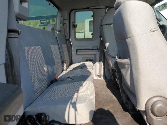 2011 Ford F-250 XL с VIN 1FT7X2BT1BEC73323, выставлен на аукционе Copart как лот 58980185 с пробегом 197 992 миль миль и Списание • Salvage title. История ставок и продаж доступна на DreamBid. Изображение 10.