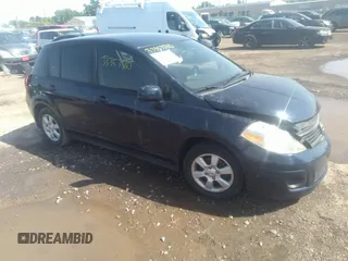 2009 Nissan Versa S with VIN 3N1BC13E59L362681, listed as a IAAI auction lot 33353560 with 130,948 mi miles and . Bid and sale history available at carsss.com. Image 1.
