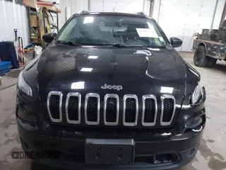 2017 Jeep Cherokee Latitude with VIN 1C4PJMCB1HW536996, listed as a IAAI auction lot 41497354 with 114,166 mi miles and . Bid and sale history available at DreamBid. Image 12.