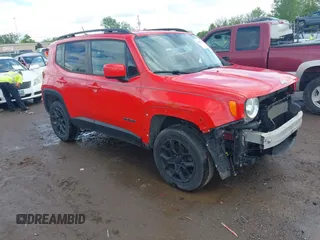 2017 Jeep Renegade Latitude z VIN ZACCJBBB1HPE84688, wystawiony jako IAAI lot #42158782 z przebiegiem 139 523 mil mil oraz . Historia ofert i sprzedaży dostępna na DreamBid. Obrazek 1.