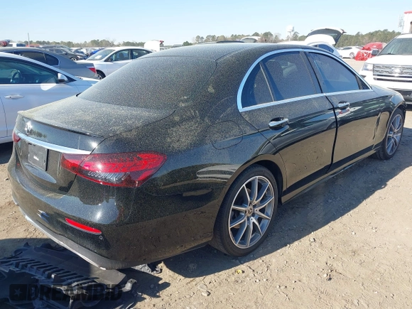 2022 Mercedes-Benz E 350 with VIN W1KZF8DB1NB085013, listed as a IAAI auction lot 41881502 with 83,238 mi miles and . Bid and sale history available at DreamBid. Image 4.