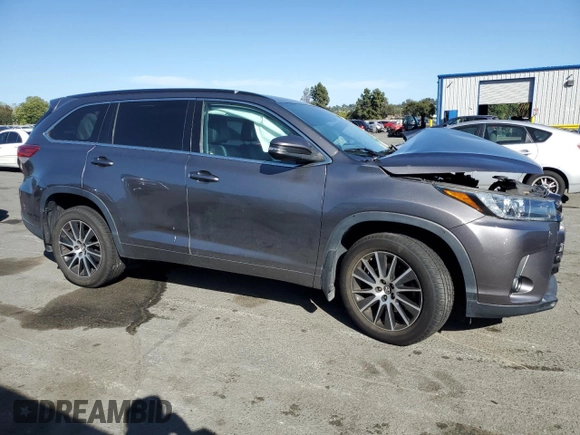 2018 Toyota Highlander SE z VIN 5TDJZRFH7JS543971, wystawiony jako Copart lot #59059755 z przebiegiem 60 635 mil mil oraz Szkoda całkowita • Salvage title. Historia ofert i sprzedaży dostępna na DreamBid. Obrazek 4.