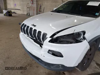 2018 Jeep Cherokee Limited с VIN 1C4PJMDB3JD564931, выставлен на аукционе IAAI как лот 41925652 с пробегом 79 268 миль миль и . История ставок и продаж доступна на DreamBid. Изображение 6.