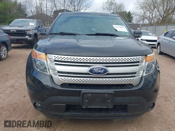 2014 Ford Explorer XLT with VIN 1FM5K8D8XEGB33891, listed as a IAAI auction lot 42143059 with 180,255 mi miles and . Bid and sale history available at carsss.com. Image 12.