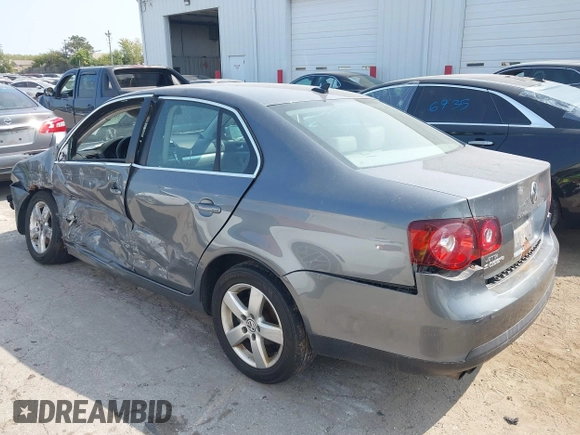2009 Volkswagen Jetta SE с VIN 3VWRM71K39M128275, выставлен на аукционе IAAI как лот 40320181 с пробегом 164 029 миль миль и . История ставок и продаж доступна на DreamBid. Изображение 3.