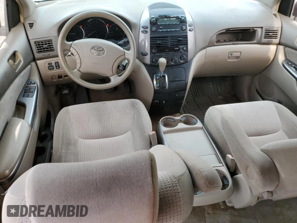 2008 Toyota Sienna with VIN 5TDZK23CX8S173858, listed as a Copart auction lot 55557805 with 256,547 mi miles and Clean Title. Bid and sale history available at DreamBid. Image 8.