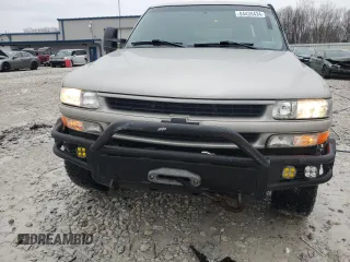 2004 Chevrolet Suburban LS with VIN 3GNGK26U94G178013, listed as a Copart auction lot 84435434 with 244,260 mi miles and Clean Title. Bid and sale history available at carsss.com. Image 5.