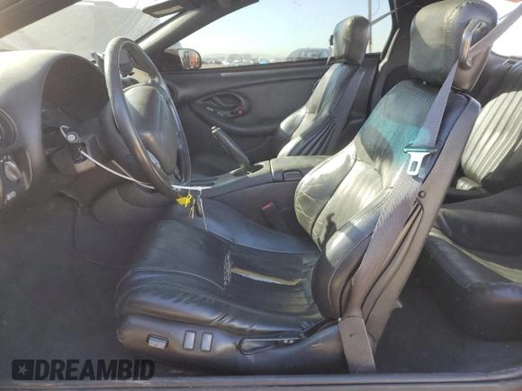 2001 Pontiac Firebird Formula z VIN 2G2FV22G112117625, wystawiony jako Copart lot #81836394 z przebiegiem 142 503 mil mil oraz Szkoda całkowita • Salvage title. Historia ofert i sprzedaży dostępna na DreamBid. Obrazek 7.