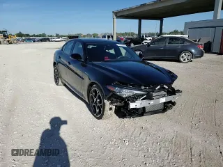 2022 Alfa Romeo Giulia Veloce with VIN ZARFAMBN1N7654274, listed as a Copart auction lot 49275785 with 9,507 mi miles and Salvage Title. Bid and sale history available at carsss.com. Image 14.